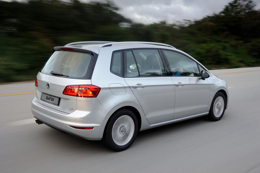  Volkswagen Golf SV 2015 года  (ZA) (фото 7 из 19)